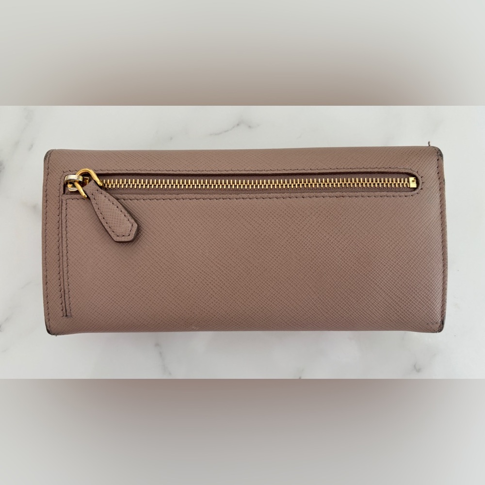 Prada Wallet - Picture 5 of 7